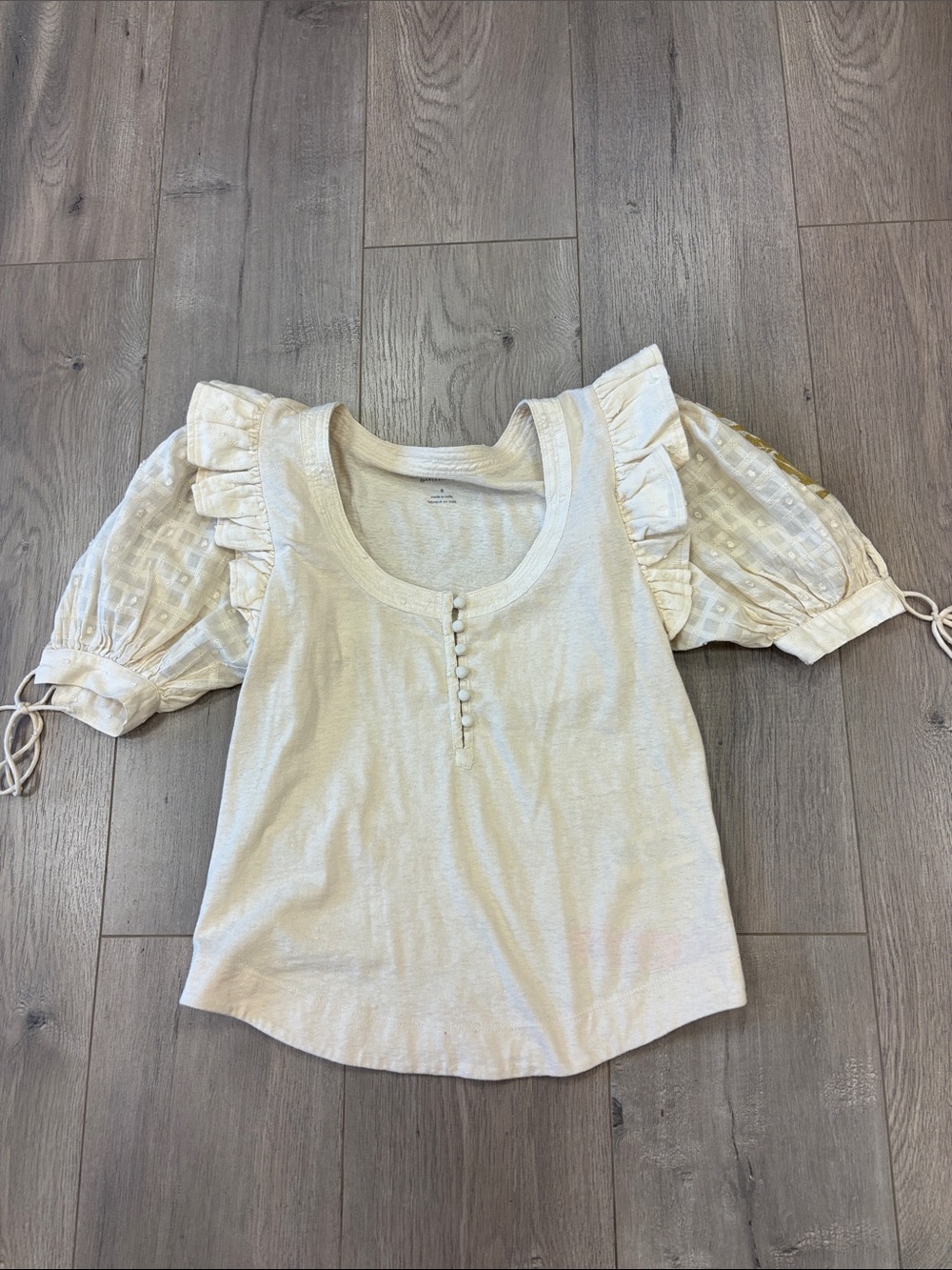 Anthropologie Cream Ruffle Sleeve Top - Picture 4 of 9